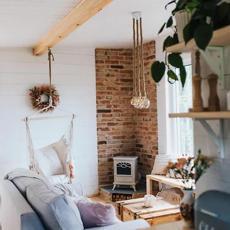 Domek alpejski W Drzewach W Siedlisku Polanka Dobre (Minsk)