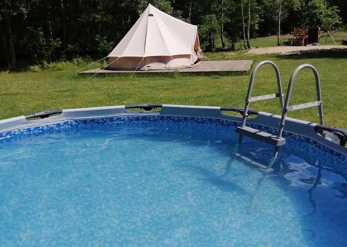 W Drzewach W Siedlisku Polanka Chalet Dobre (Minsk)